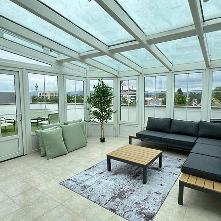 220 Qm Penthouse Wohnung Mit Fahrstuhl - Ohne Spa MHG Esterno foto