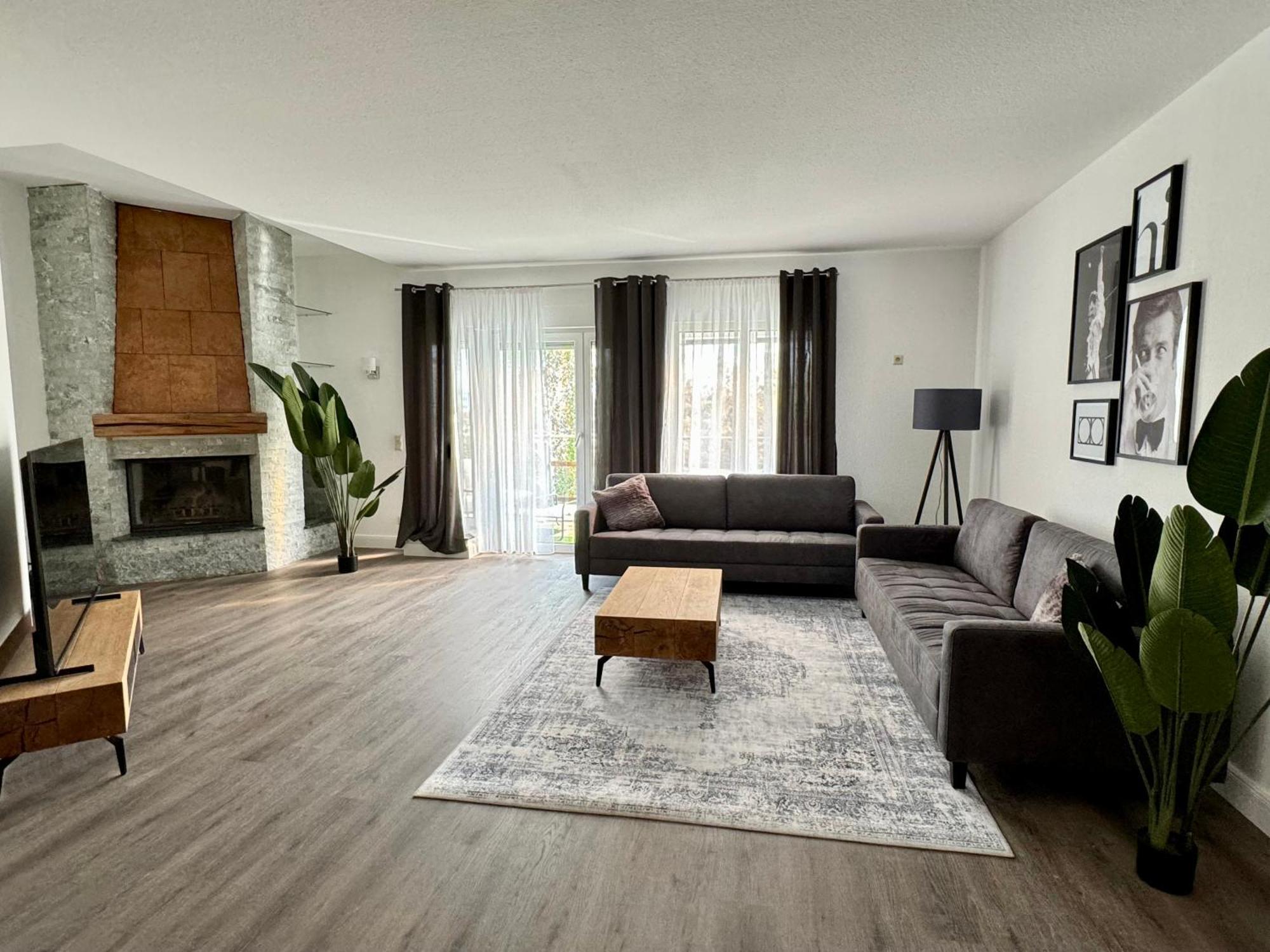220 Qm Penthouse Wohnung Mit Fahrstuhl - Ohne Spa MHG Esterno foto