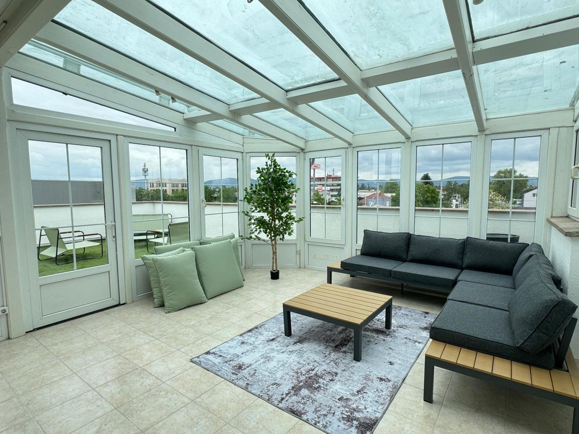 220 Qm Penthouse Wohnung Mit Fahrstuhl - Ohne Spa MHG Esterno foto