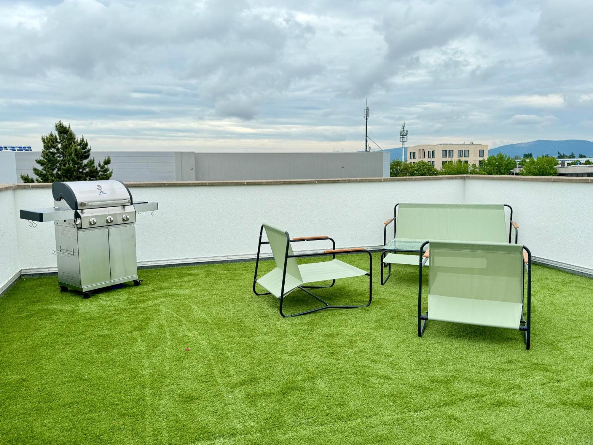 220 Qm Penthouse Wohnung Mit Fahrstuhl - Ohne Spa MHG Esterno foto